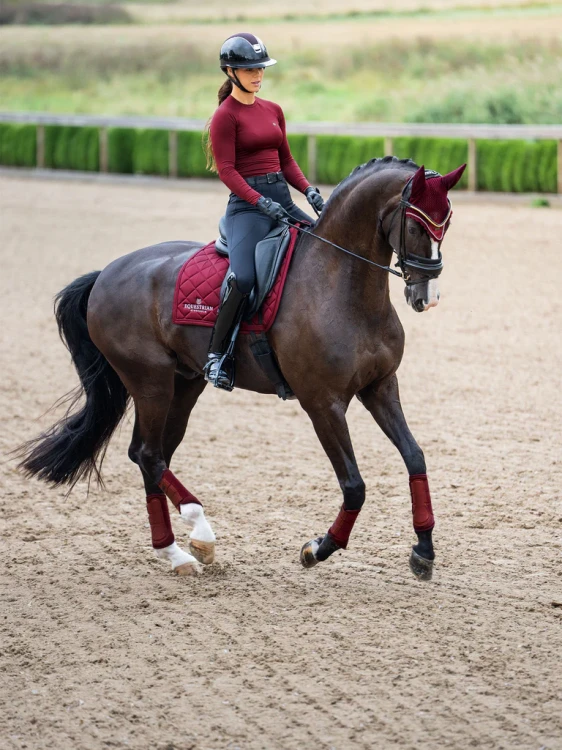 czaprak ujeżdżeniowy bordowy equestrian stockholm  (7).webp