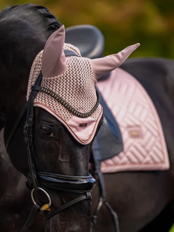 nauszniki różowe equestrian stockholm  (1).webp