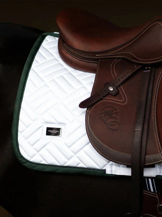 czaprak skokowy biały zielony sycamore equestrian stockholm  (8).webp