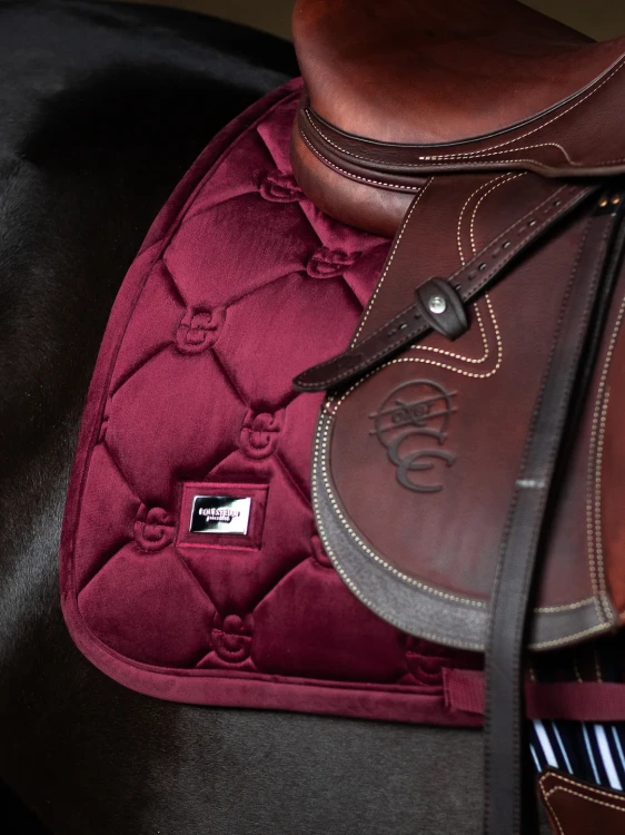 czaprak skokowy bordowy merlot velvet equestrian stockholm  (5).webp