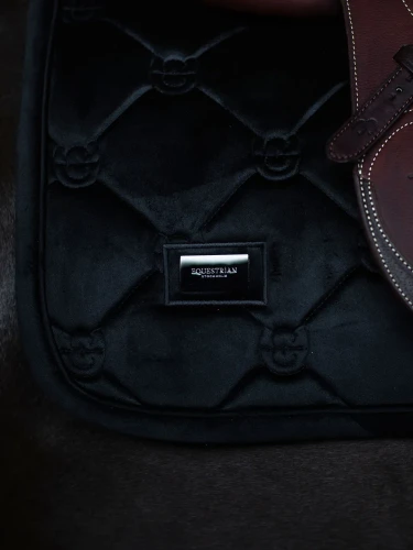 czaprak velvet black czarny skokowy equestrian stockholm  (2).webp