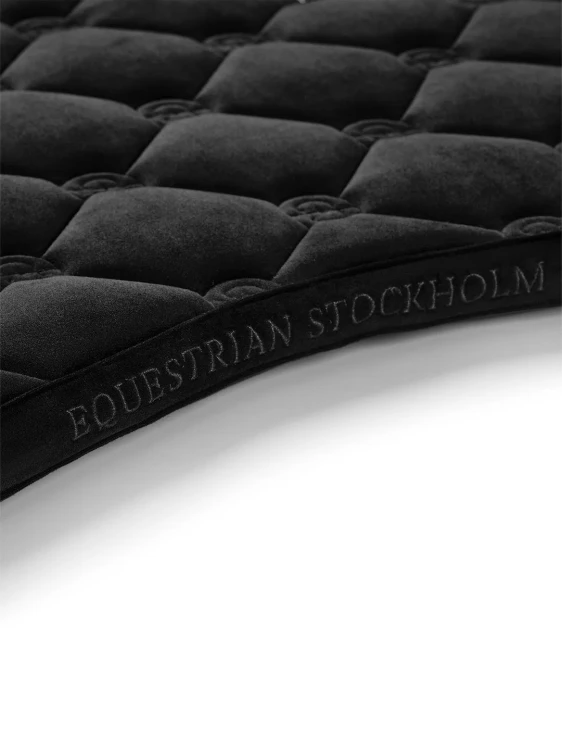 czaprak velvet black czarny skokowy equestrian stockholm  (7).webp