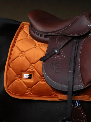 czaprak skokowy chestnut equestrian stockholm  (1).webp