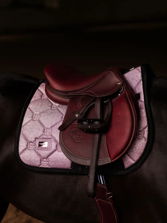 czaprak różowy glimmer equestrian stockholm  (1).webp