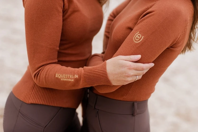 bronze-gold-polo-top-equestrian-stockholm-2.webp