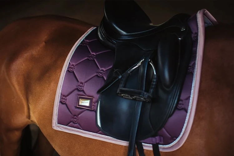 czaprak orchid-bloom-dressage-saddle-pad-equestrian-stockholm-1-1 (2).webp