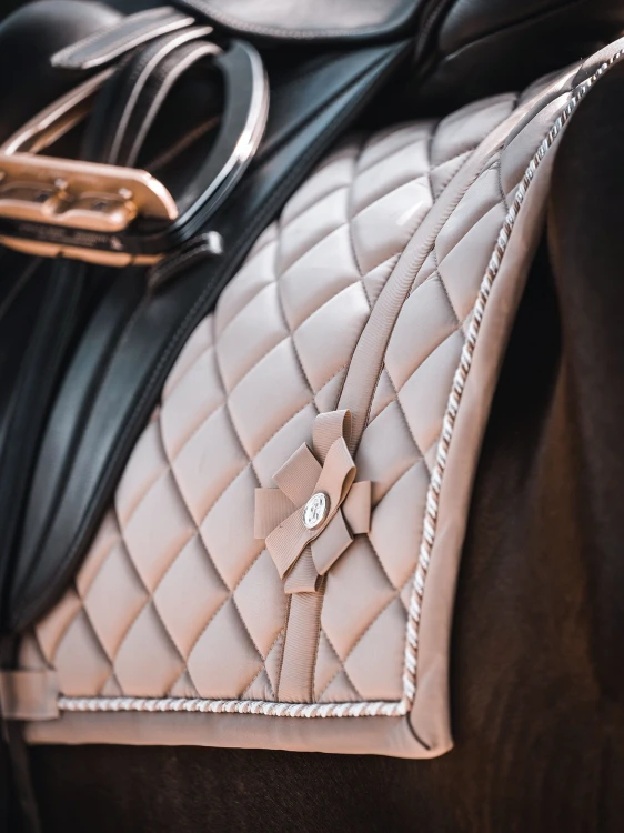 Czaprak Diamond bow sand dressage PS of Sweden  (3).jpg