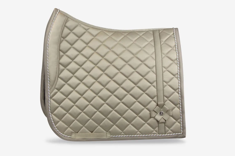 Czaprak Diamond bow sand dressage PS of Sweden  (4).jpg