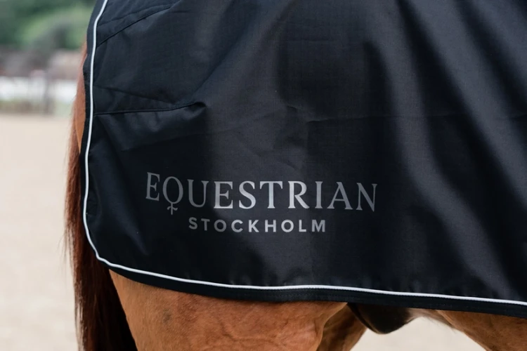 Derka treningowa czarna Total Eclipse Equestrian Stockholm  (2).webp