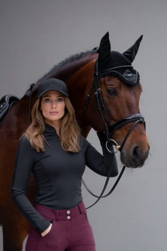 Nauszniki czarne Total Eclipse Equestrian Stockholm  (1).jpg