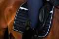 luminous-black-czaprak ujeżdżeniowy czarny odblaskowy equestrian stockholm  (5).webp