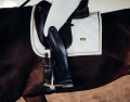 czaprak ujeżdżeniowy biały equestrian stockholm  (1).webp