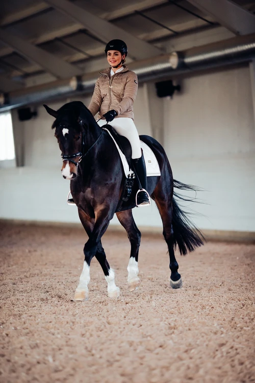 czaprak ujeżdżeniowy biały equestrian stockholm  (2).webp