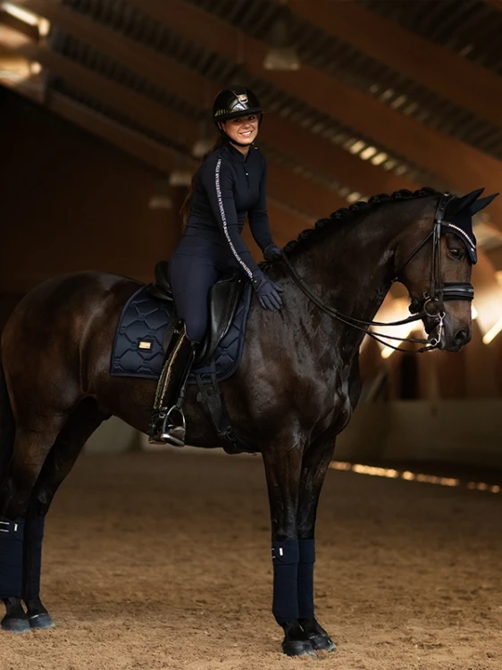 czaprak ujeżdżeniowy granatowy equestrian stockholm  (4).webp