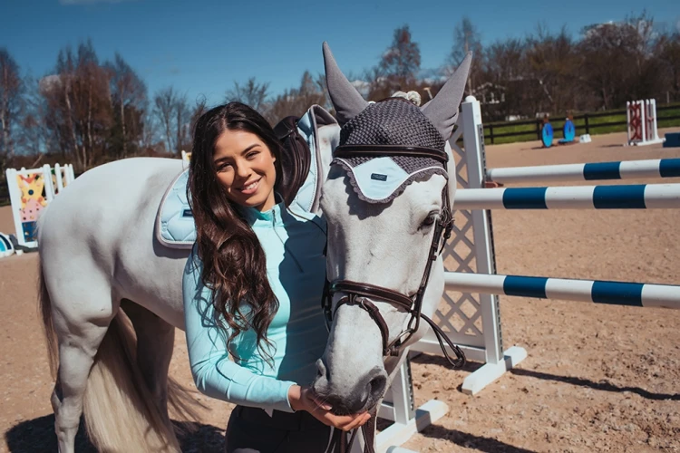nauszniki ice blue equestrian stockholm  (1).webp