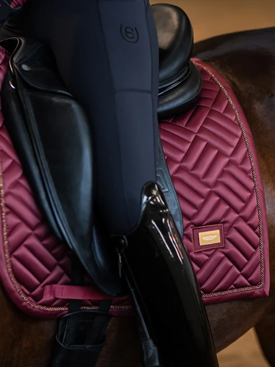 czaprak ujeżdżeniowy new maroon equestrian stockholm  (3).webp