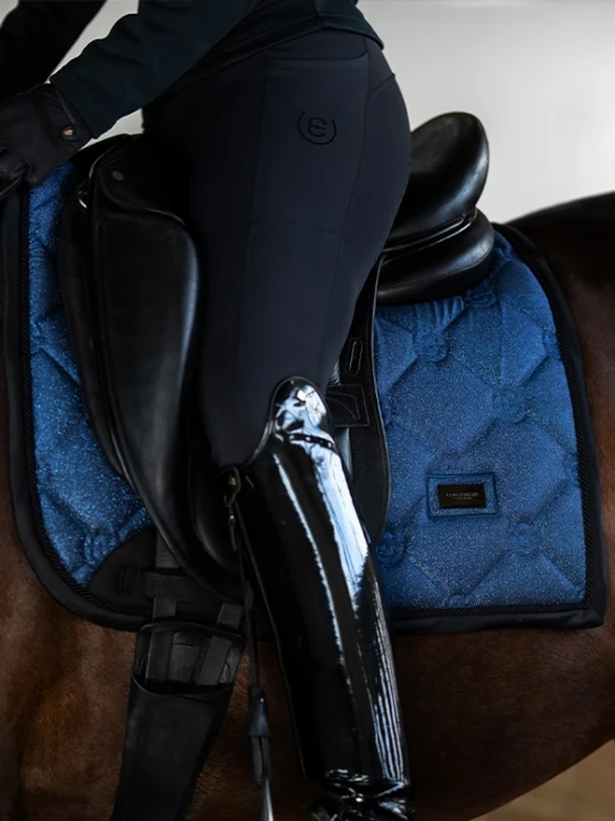 czaprak ujeżdżeniowy brokatowy niebieski equestrian stockholm  (2).webp