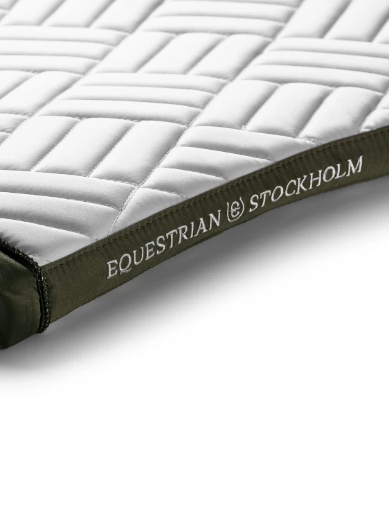 czaprak ujeżdżeniowy biały oliwkowy equestrian stockholm (6).jpg