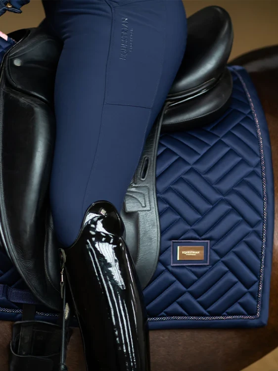 czaprak ujeżdżeniowy granatowy lagoon blush equestrian stockholm  (3).webp