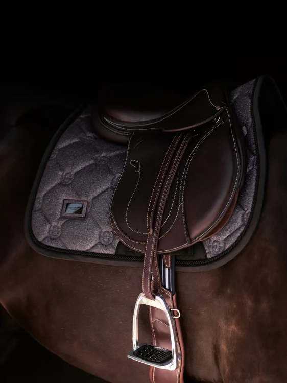 czaprak purple glimmer skokowy equestrian stockholm  (1).webp
