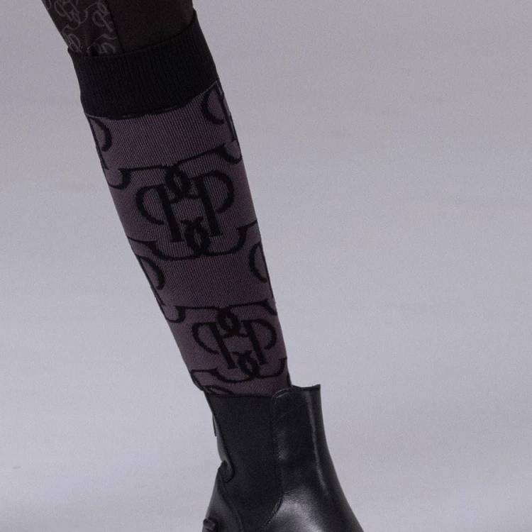 2341-009-773-Monogram-Socks-773-Mid-Grey-0003-1500x2000.jpg