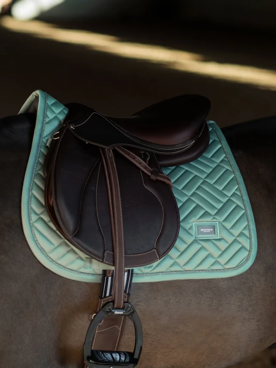 czaprak skokowy mitowy equestrian stockholm  (8).webp