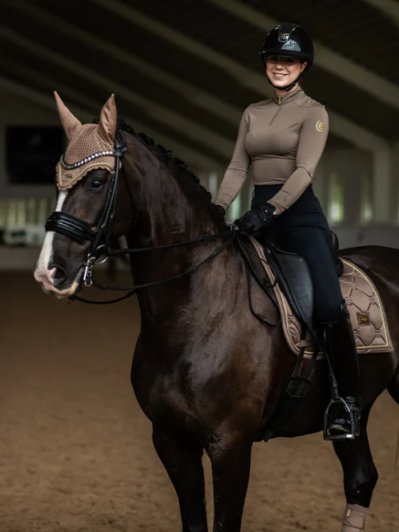 nauszniki beżowe champagne equestrian stockholm (1).webp
