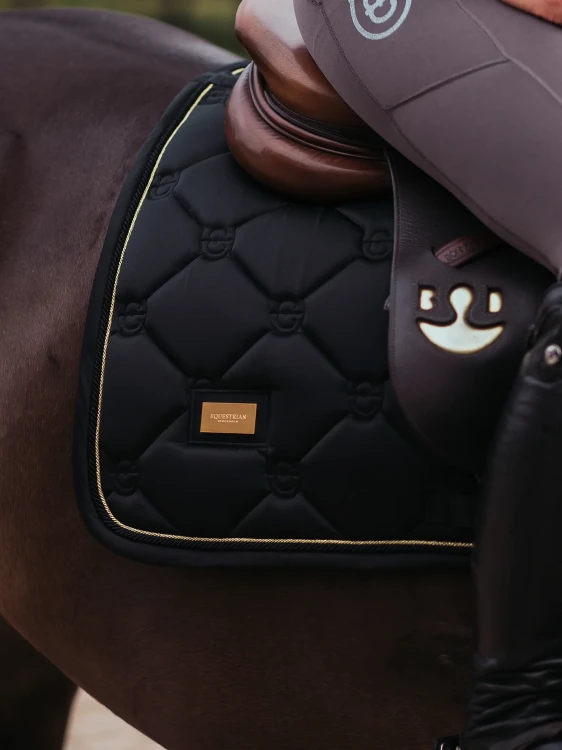 czaprak black gold skokowy equestrian stockholm  (4).webp