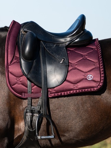 czaprak ujeżdżeniowy fioletowy ruffle ps of sweden  (3).jpg