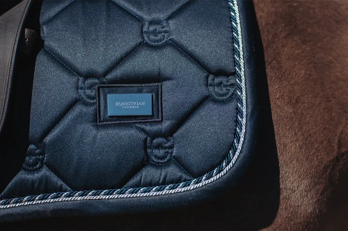 czaprak granatowy skokowy midnight blue equestrian stockholm  (1).webp