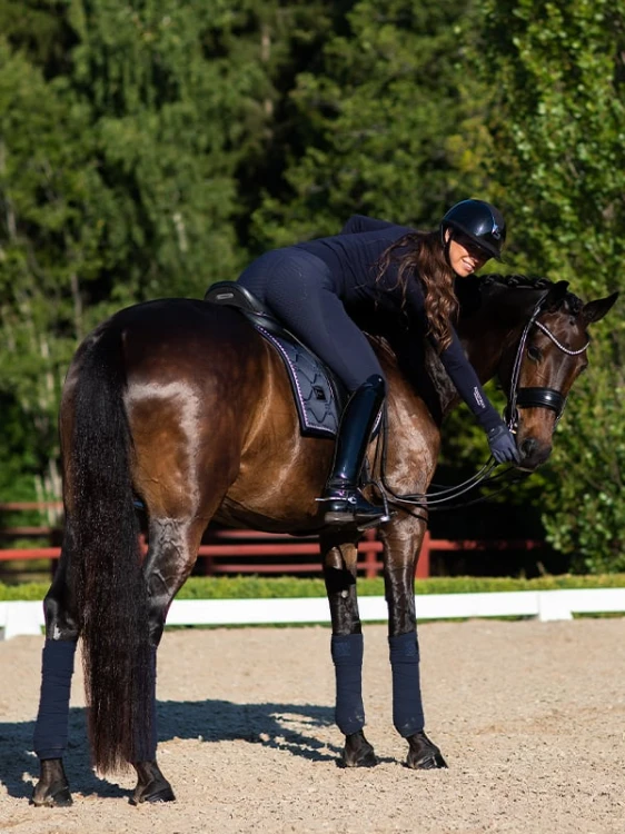 czaprak ujeżdżeniowy granatowy midnight blue equestrian stockholm  (1).jpg