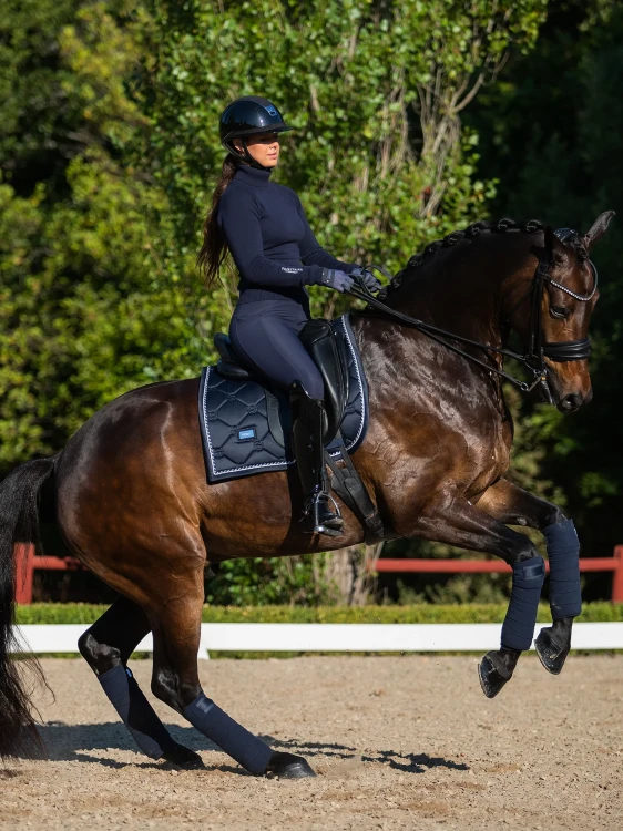 czaprak ujeżdżeniowy granatowy midnight blue equestrian stockholm  (6).webp