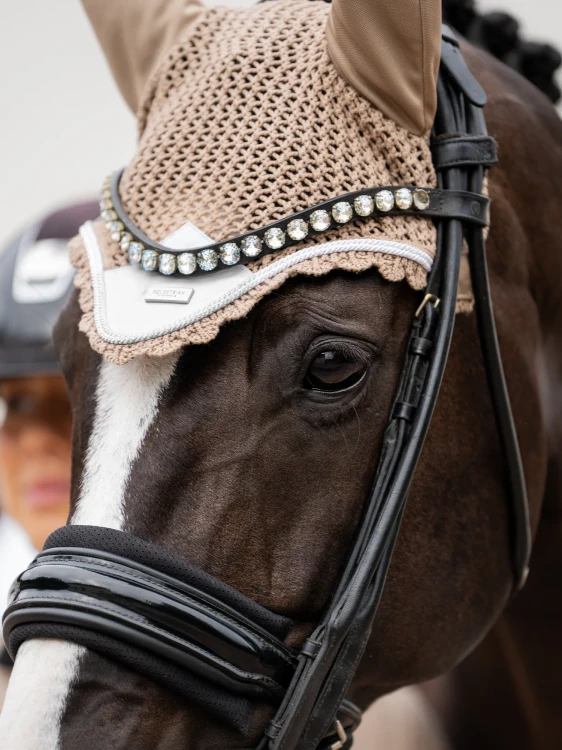 nauszniki sand beżowe equestrian stockholm  (3).webp